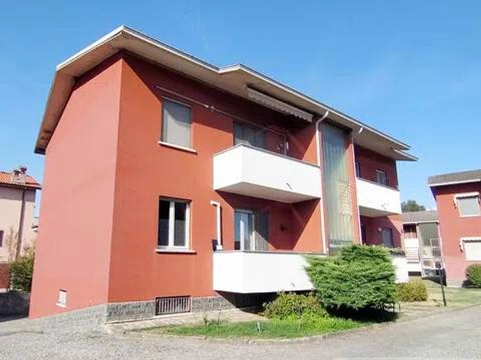 Appartamento trilocale in vendita in Via Fratelli Cervi, Centro, Merlino