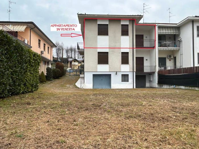 Appartamento quadrilocale in vendita in VIA MONTE LEONE, Moriggia, Gallarate