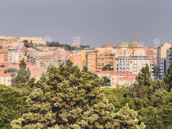 Appartamento con 6 locali in vendita in Via Castiglione sn, Piazza Giovanni XXIII, Cagliari