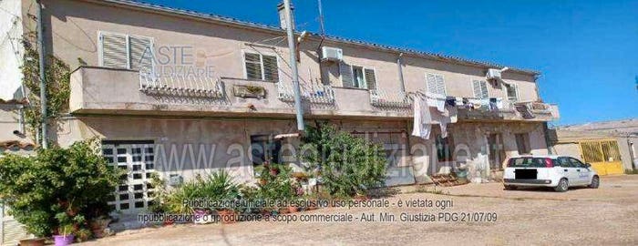 Appartamento con 6 locali in vendita in Via Torquato Tasso Luras SS Italia, Luras