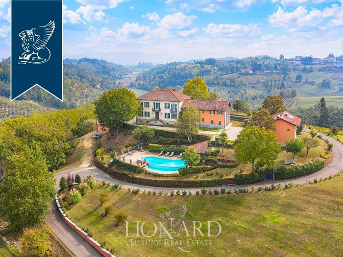 Casa con 6 locali in vendita in Corso Alba Variglie, Asti