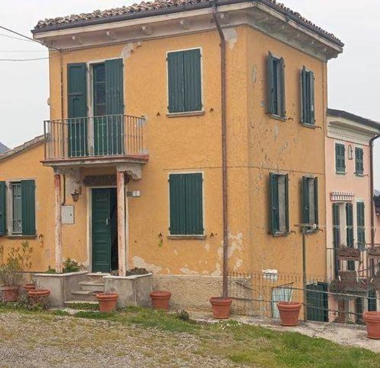 Casa trilocale in vendita in Pianello Val Tidone