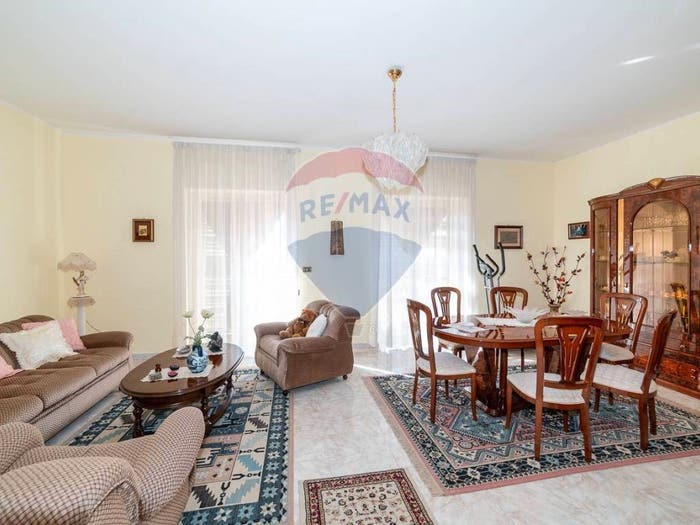 Appartamento con 6 locali in vendita in Via Pantelleria, Piano Tavola, Belpasso