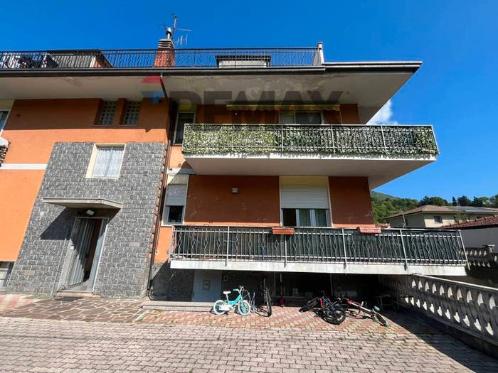 Appartamento trilocale in vendita in Via per Cavona, Cuveglio