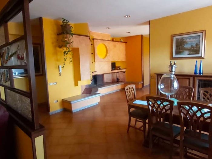 Appartamento con 6 locali in vendita in Via per Frosinone, Ceccano