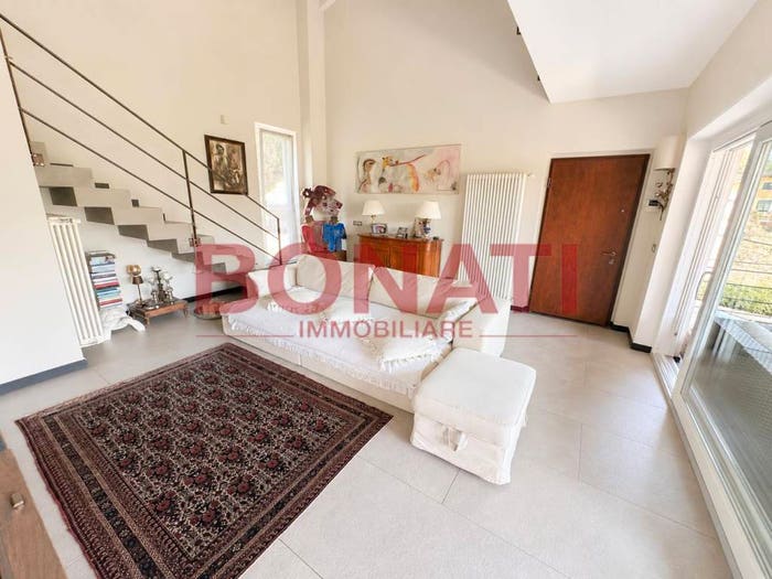Casa con 6 locali in vendita in Beverino