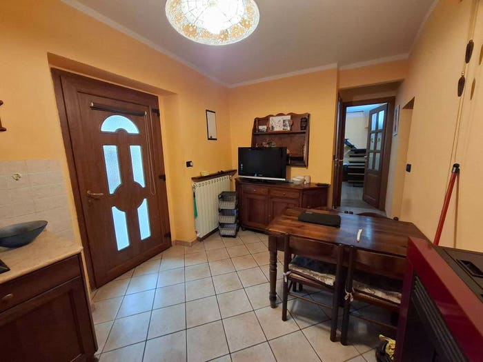 Appartamento trilocale in vendita in Strada Provinciale San Michele Mondovìpamparato, Centro, Roburent