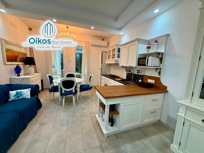 Casa con 6 locali in vendita in Via Trento, Centro, Forte dei Marmi