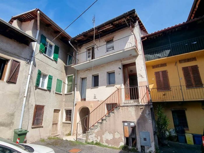 Casa quadrilocale in vendita in Strada Provinciale, Zumaglia