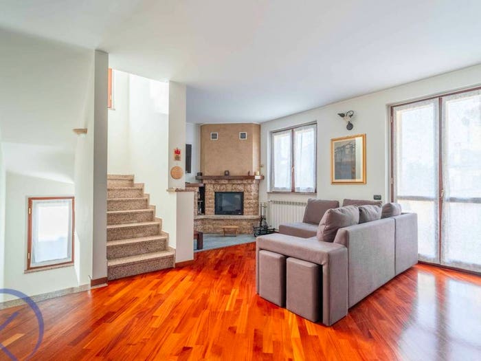 Casa con 6 locali in vendita in Via Domenico Cimarosa, Cisliano