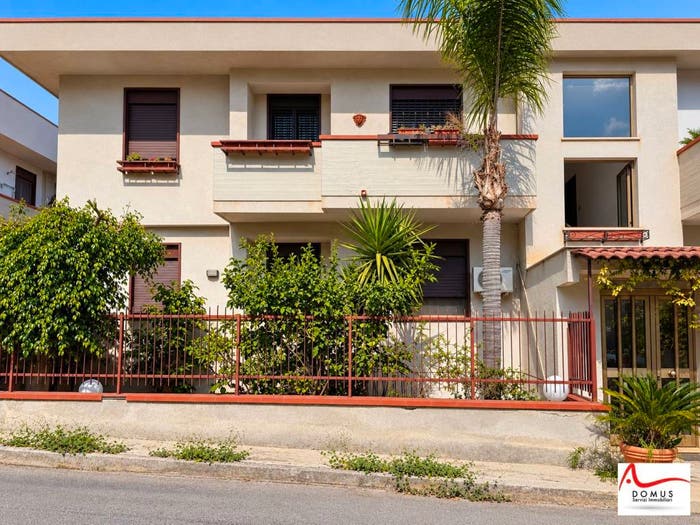 Appartamento con 5 locali in vendita in Via Spadafora, Borgo Nuovo Castellana, Palermo