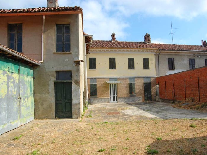 Casa con 6 locali in vendita in Quargnento