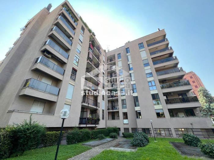 Appartamento trilocale in vendita in Via Lattanzio, Lodi Brenta, Milano