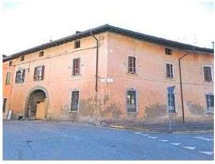 Appartamento quadrilocale in vendita in Via Vittorio Veneto, Centro, Ghisalba