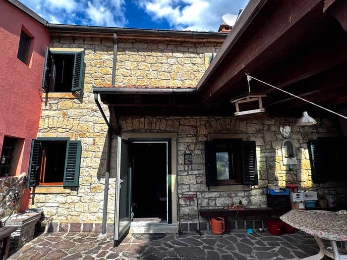 Casa con 6 locali in vendita in Via Pergoloso, Monghidoro