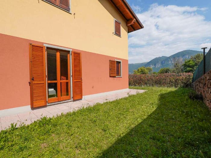 Appartamento trilocale in vendita in via TORE', Bianzano