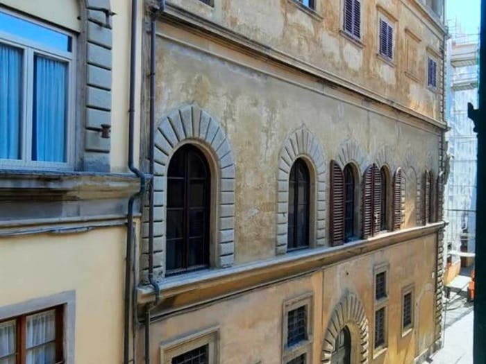 Appartamento trilocale in vendita in via di San Niccolò, San Niccolò, Firenze