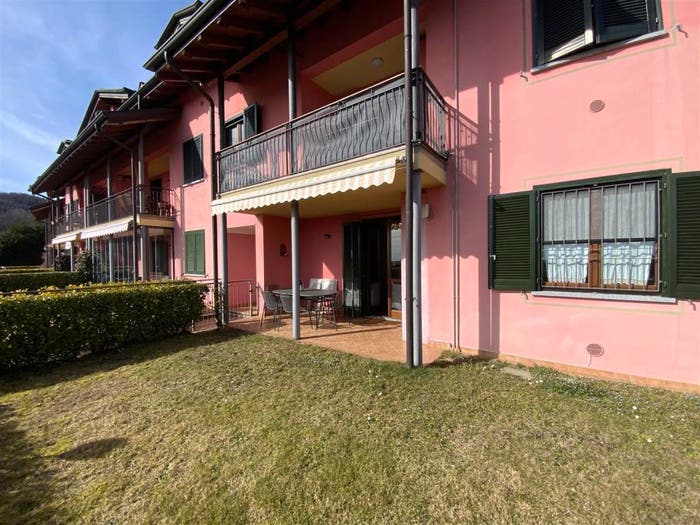 Appartamento trilocale in vendita in Via per Invorio, Colazza