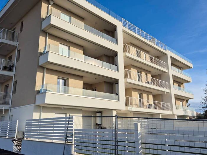 Appartamento trilocale in vendita in Via Giovanni Iustini, Villa Rosa, Martinsicuro