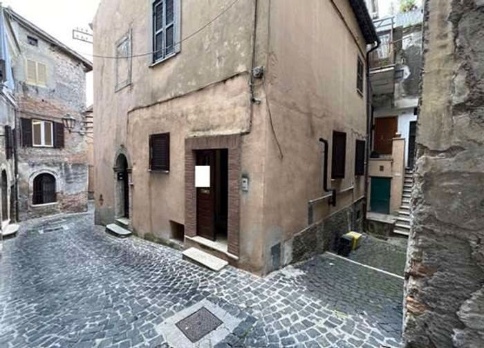 Appartamento trilocale in vendita in Via Piave, Centro, Palombara Sabina