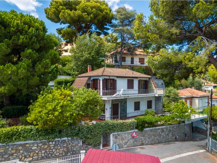 Casa con 6 locali in vendita in Via San Damiano, Marina Di Andora, Andora