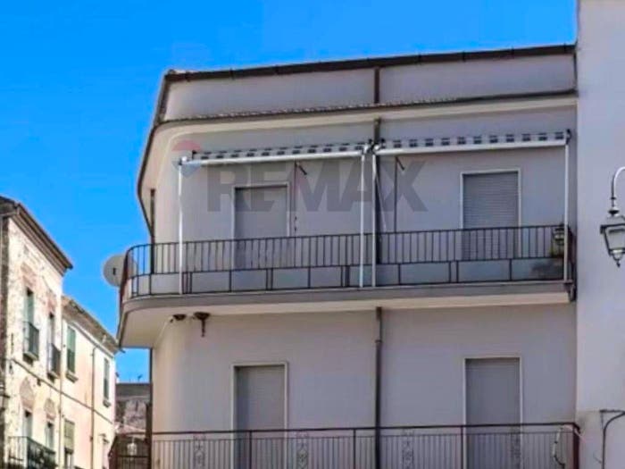 Appartamento trilocale in vendita in Via Pietro Sciaudone, Centro, Carinola