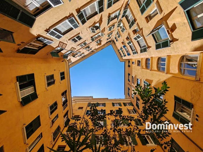 Appartamento con 6 locali in vendita in Piazza dell'Emporio, Testaccio, Roma