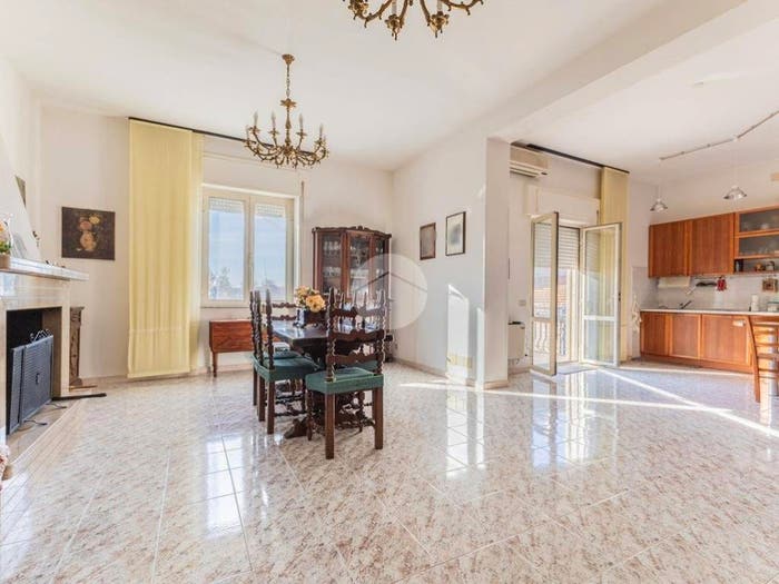 Casa con 6 locali in vendita in Via SP, Centro, Gallese