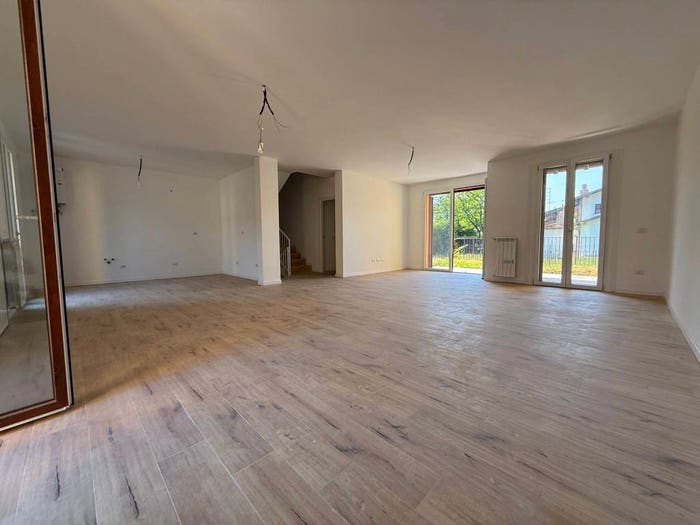 Casa con 6 locali in vendita in Via Mastri Muratori, Gornate Olona, GornateOlona