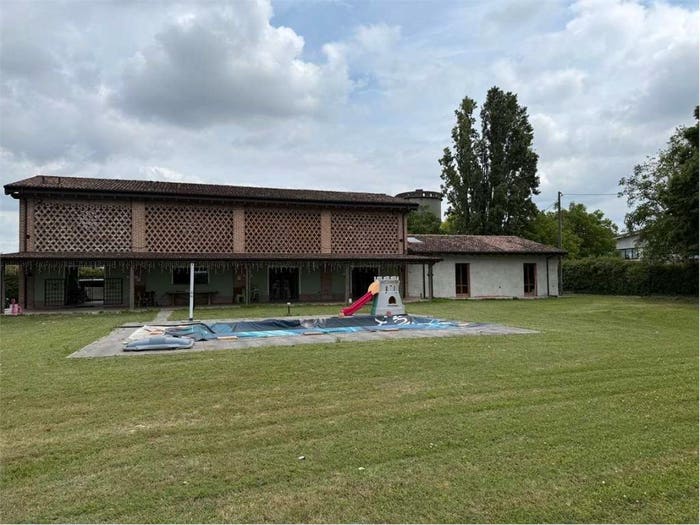 Casa con 6 locali in vendita in STRADA LOGGIA, Centro, Gragnano Trebbiense