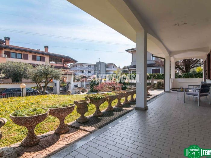 Casa con 5 locali in vendita in Via TOTI, Centro, Garbagnate Milanese
