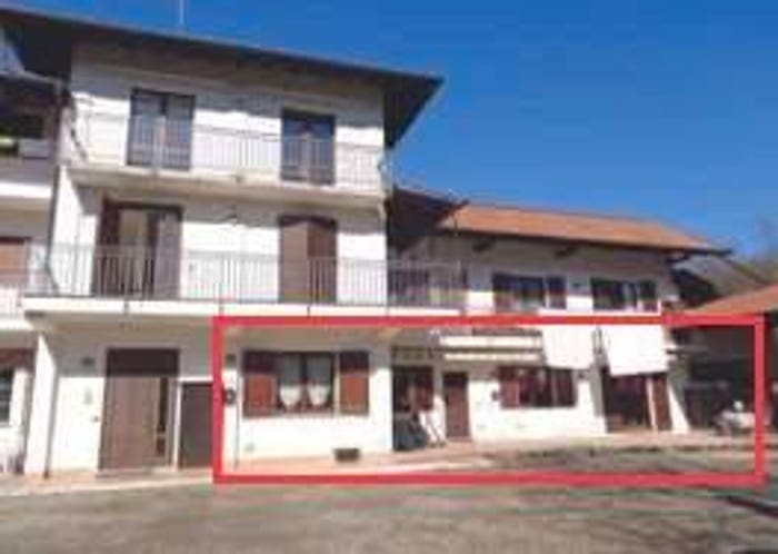 Appartamento con 5 locali in vendita in Località Casale Canuggioni, Centro, Borgomanero