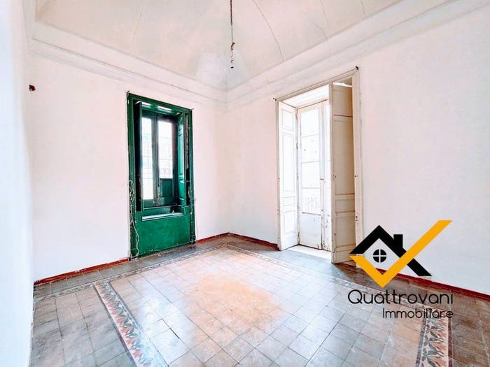 Appartamento trilocale in vendita in Via Benedetto Guzzardi, XX Settembre Tribunale, Catania