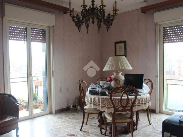 Appartamento con 5 locali in vendita in Via Francesco Crispi, Corso Sicilia Fiera, Catania