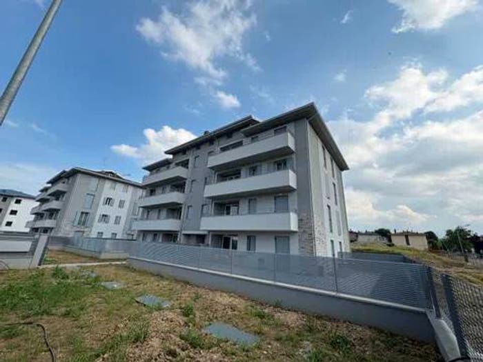 Appartamento quadrilocale in vendita in Via Vandelli, Pozza, Maranello