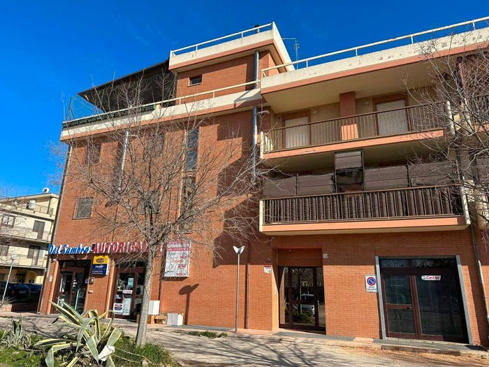 Appartamento trilocale in vendita in Viale Fortore, Villaggio Artigiani Via Manfredonia, Foggia