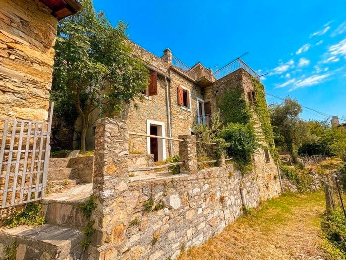 Casa con 6 locali in vendita in via praetto, Centro, Erli