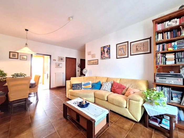 Appartamento trilocale in vendita in Via Antonio Pacinotti, Semicentro, Cascina