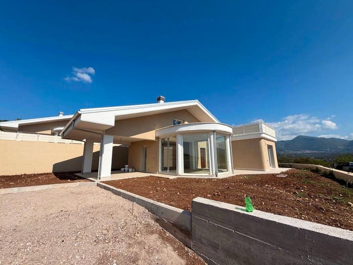 Casa con 5 locali in vendita in Via Carcibove, Casacalda Carcibove, Guidonia Montecelio