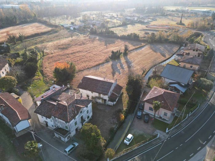 Casa con 6 locali in vendita in Via della Roggia, Centro, Manzano