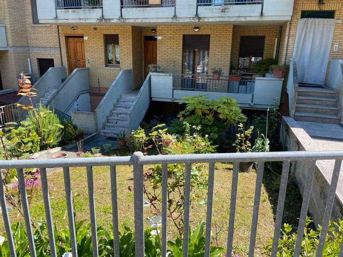 Appartamento con 5 locali in vendita in Via Fratte, Montelabbate