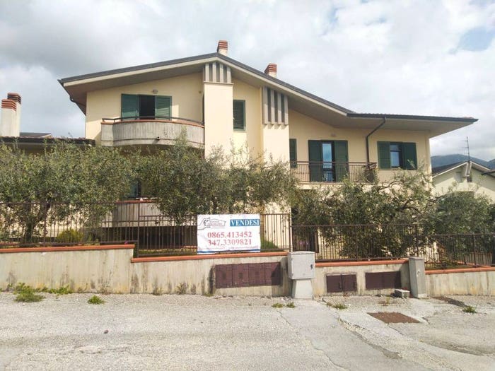 Casa con 6 locali in vendita in Via Johann Sebastian Bach, Centro, Isernia