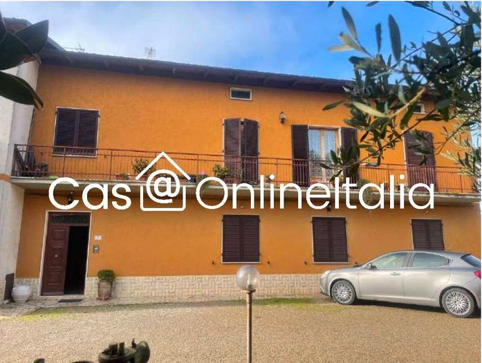 Appartamento con 6 locali in vendita in Via Genova, Pozzuolo, Castiglione del Lago