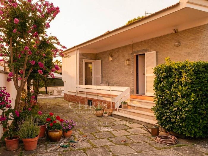 Casa con 5 locali in vendita in Via San Felice Circeo Km, Litoranea Terracina San Felice, Terracina