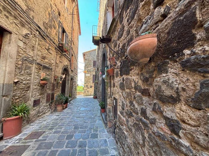 Appartamento bilocale in vendita in Via San Salvatore, Bolsena
