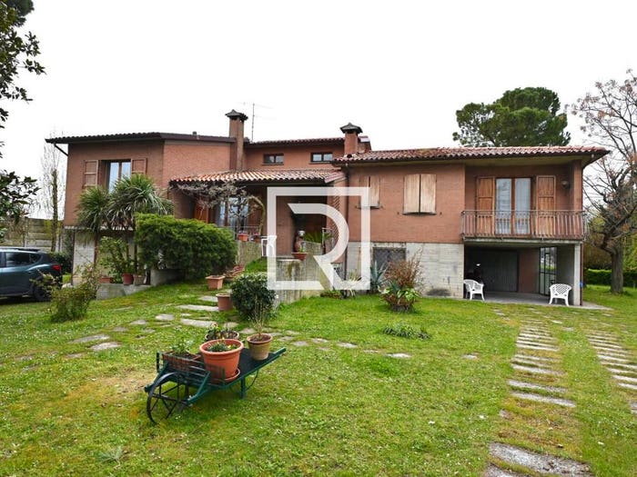Casa con 6 locali in vendita in VIA CLASSICANA, Fornace Zarattini, Ravenna
