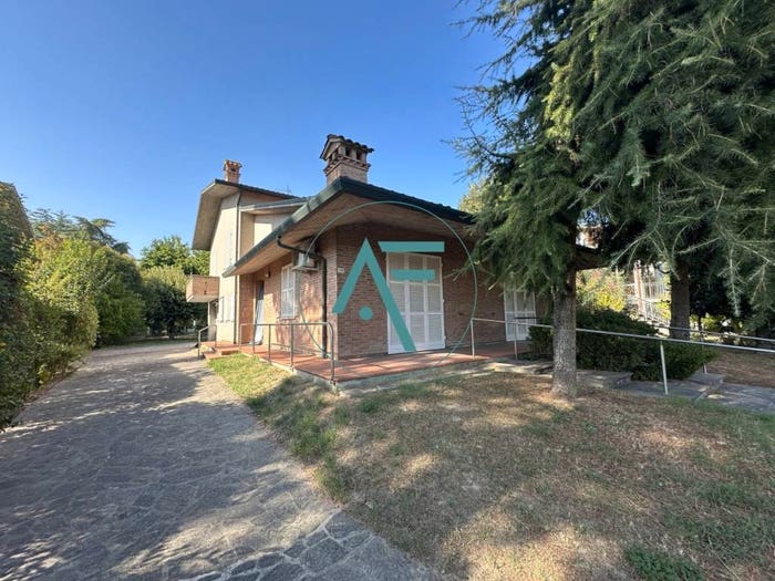 Casa con 6 locali in vendita in Villanova, Bagnacavallo