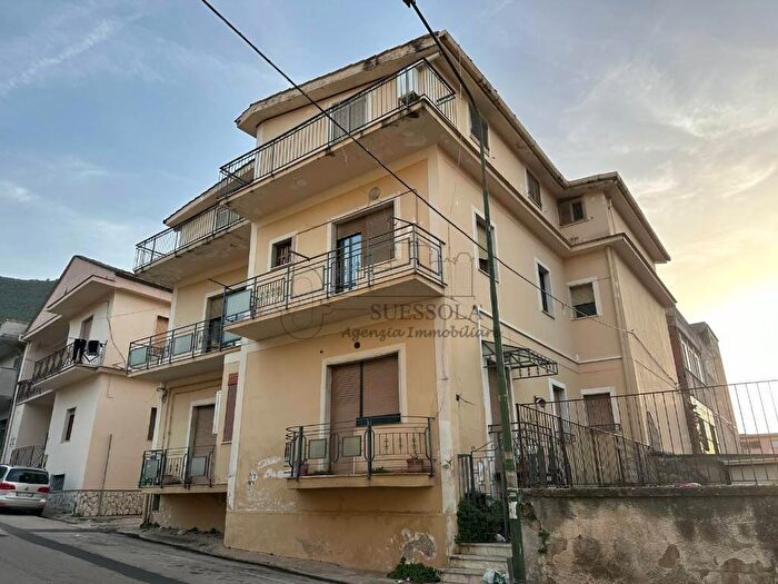 Appartamento con 7 locali in vendita in Via Elevata, San Felice A Cancello