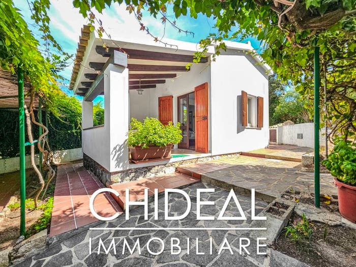 Casa trilocale in vendita in Via dell'Arpione, Rena Majore, Aglientu