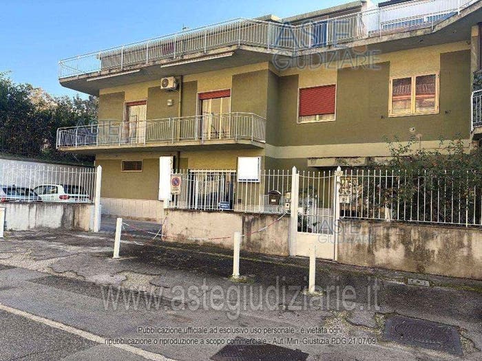 Appartamento con 6 locali in vendita in via Molino Militare, Tuoro, Caserta